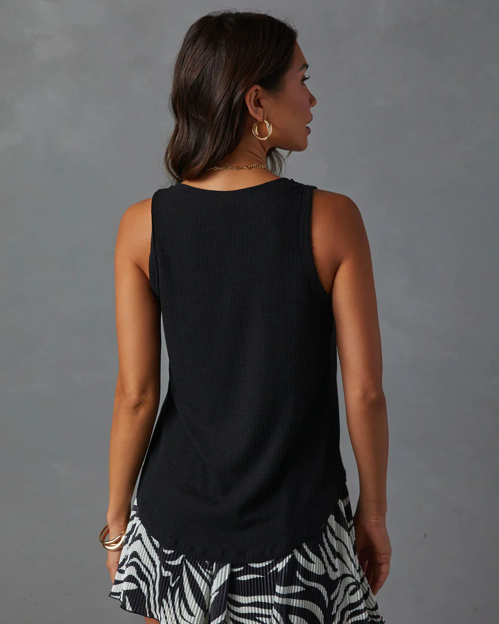 Moira Relaxed Ribbed Curved Hem Tank