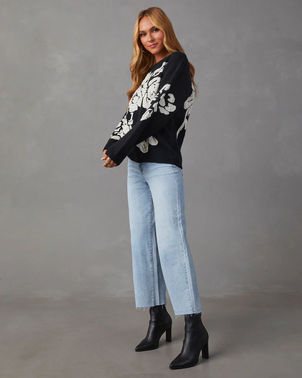 Chic Bouquet Floral Pullover Sweater